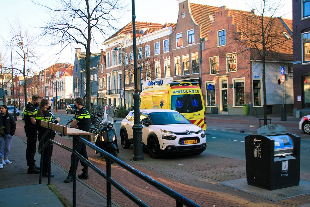 Fietser gewond bij botsing met scooterrijder