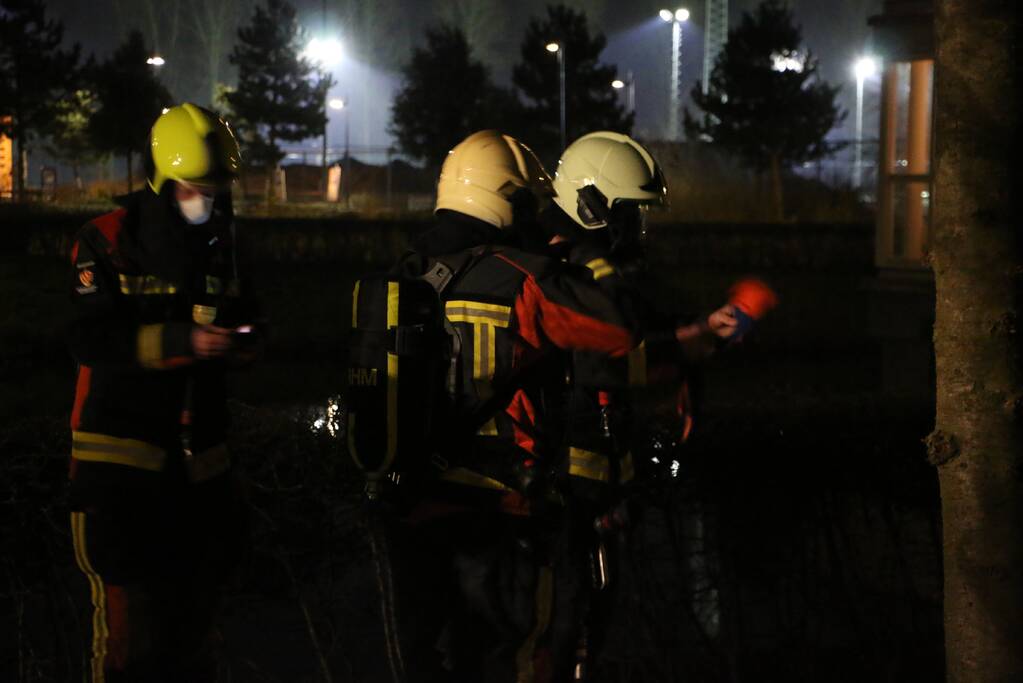 Vuurwerkresten geblust door brandweer