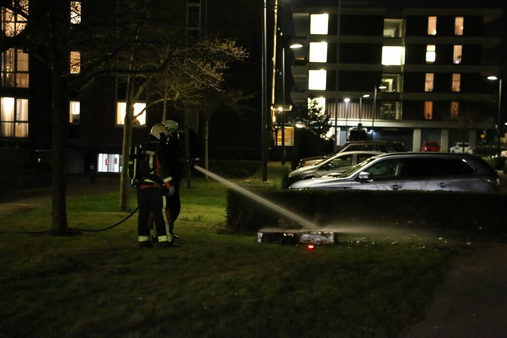 Vuurwerkresten geblust door brandweer