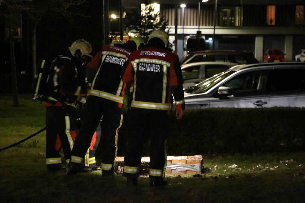 Vuurwerkresten geblust door brandweer