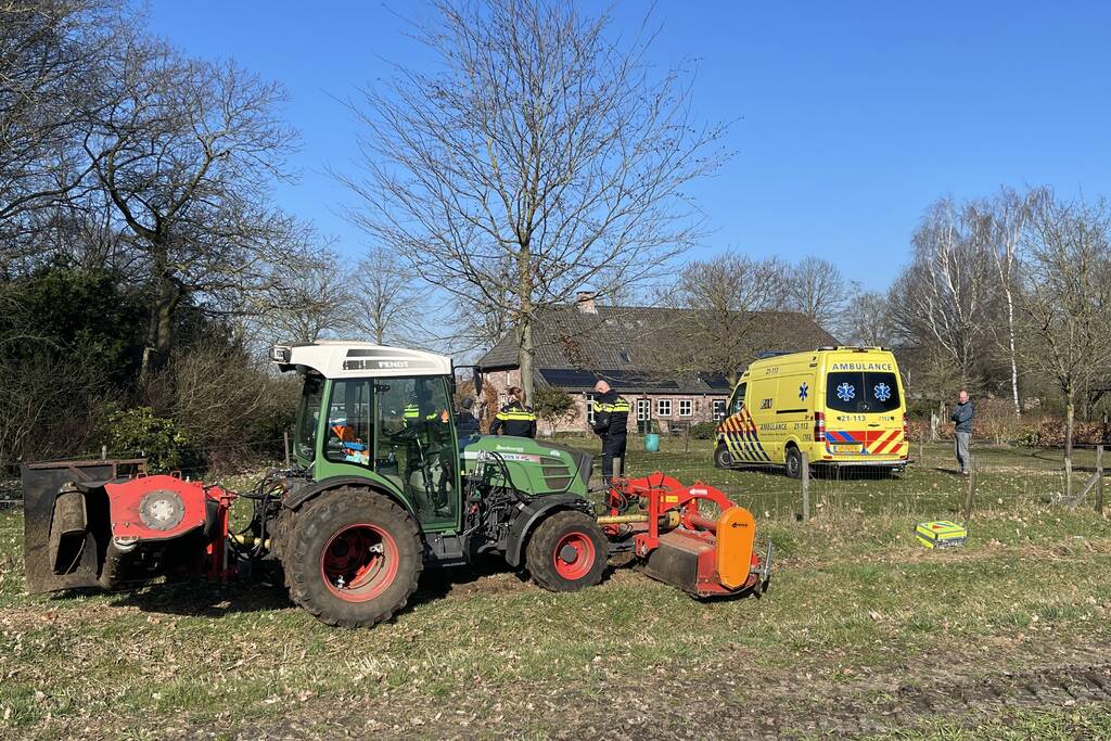 Traumahelikopter landt voor ernstig incident op boerenterrein