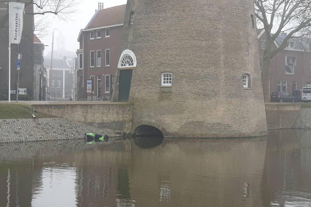 Opnieuw Go Sharing deelscooter te water