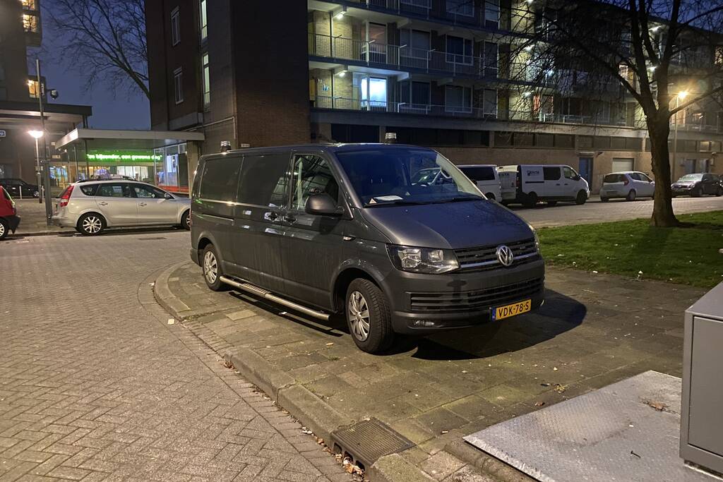 Overleden persoon aangetroffen in flatwoning