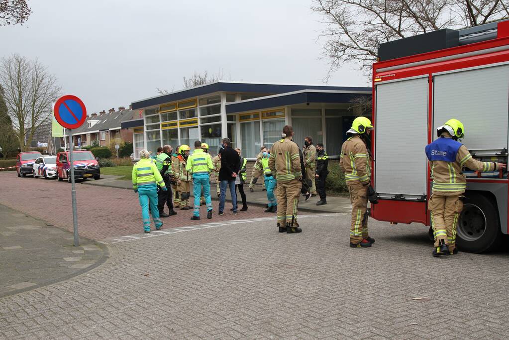 Basisschool De Regenboog ontruimd na mogelijk brand