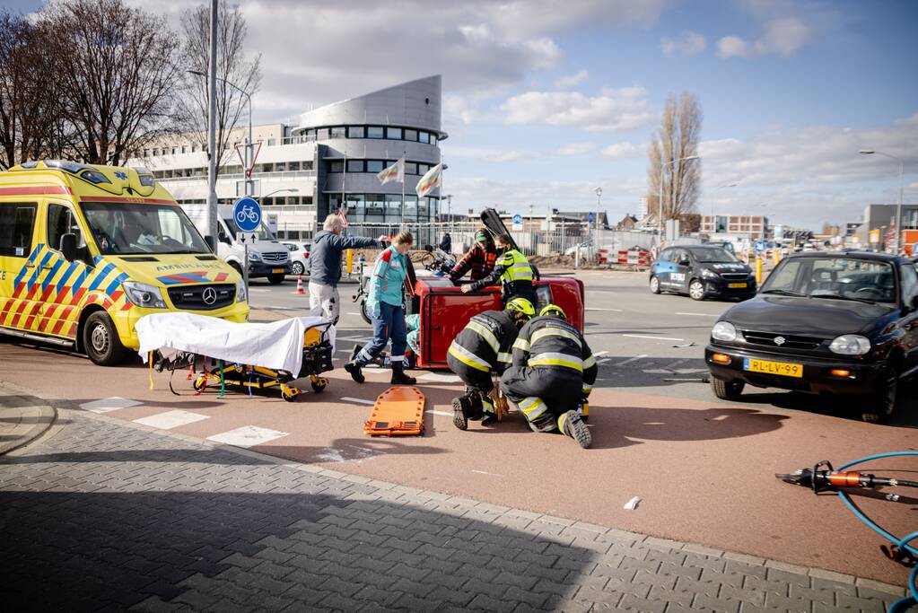 Bestuurder landt op zijn kant met Canta