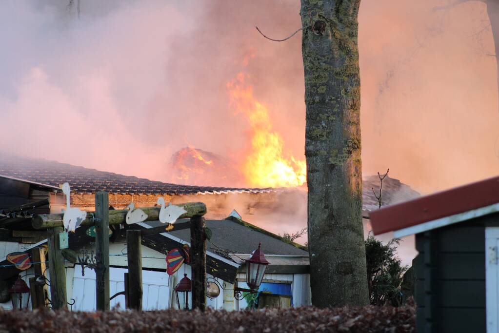 Flinke uitslaande brand in woning