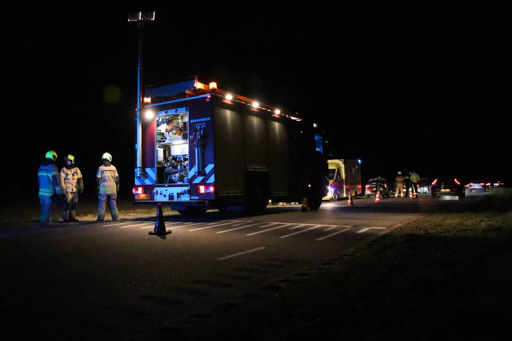 Auto belandt in sloot