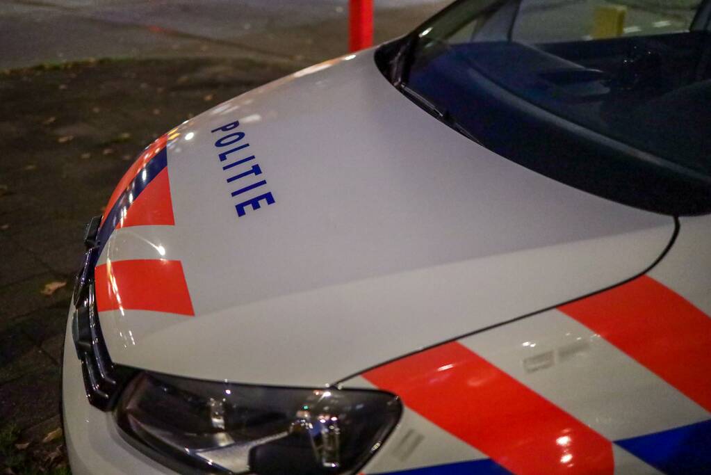 Gewonde bij vermoedelijke steekincident in woning
