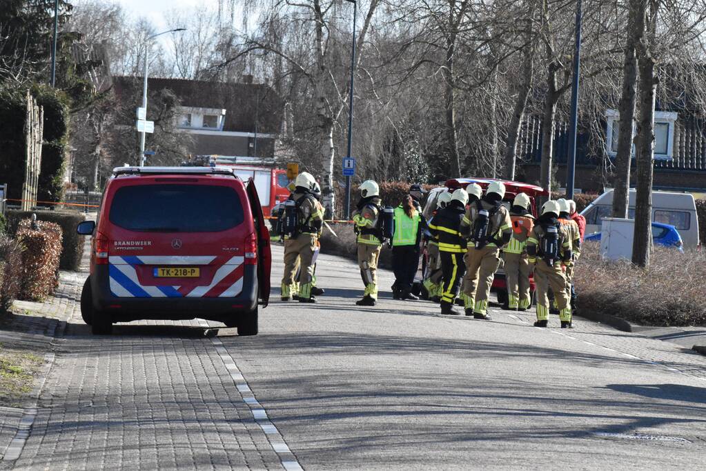 Brandweer ontruimt veertig woningen na gaslek