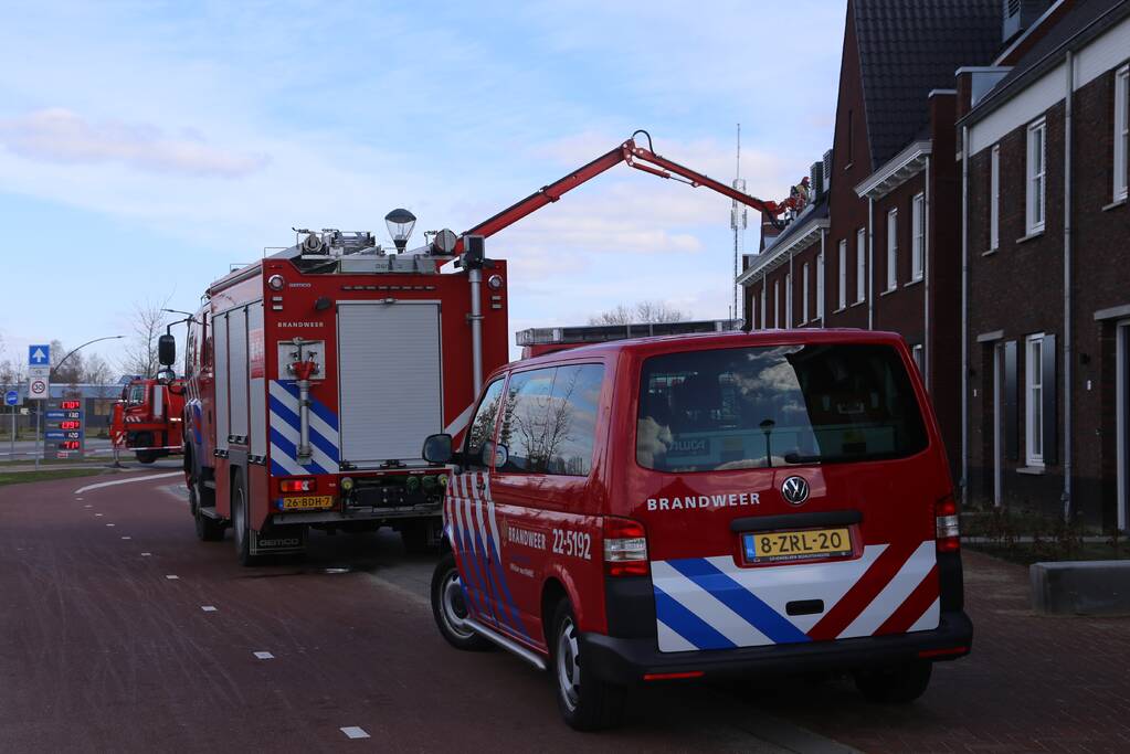 Veel rook bij brand in woning
