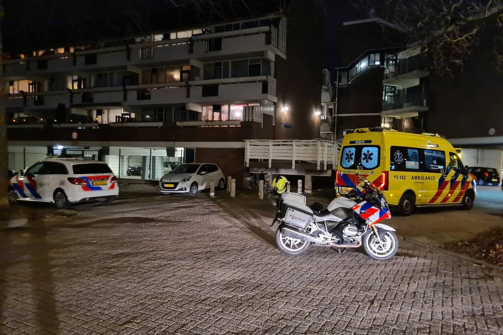Scooterrijder komt in botsing met voetganger