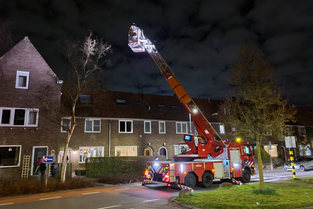 Brand in schoorsteen van woning