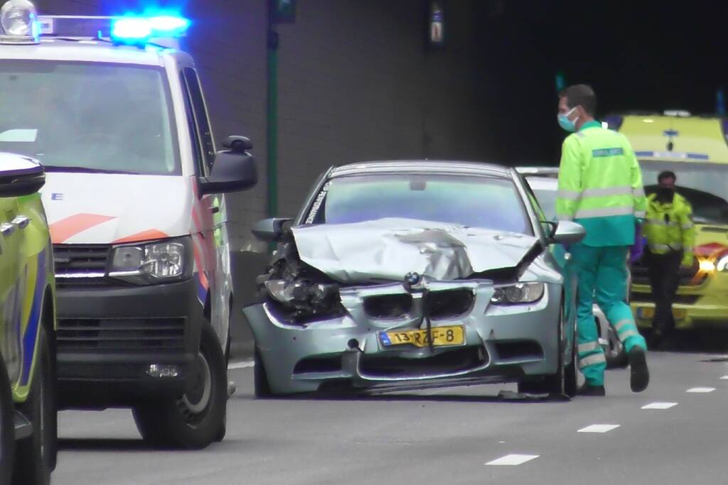 Ongeval met meerdere voertuigen in Beneluxtunnel