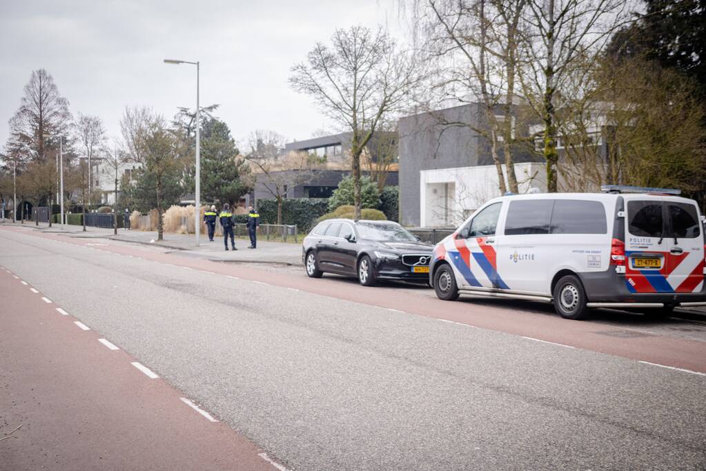 Gewonde bij steekpartij naast supermarkt