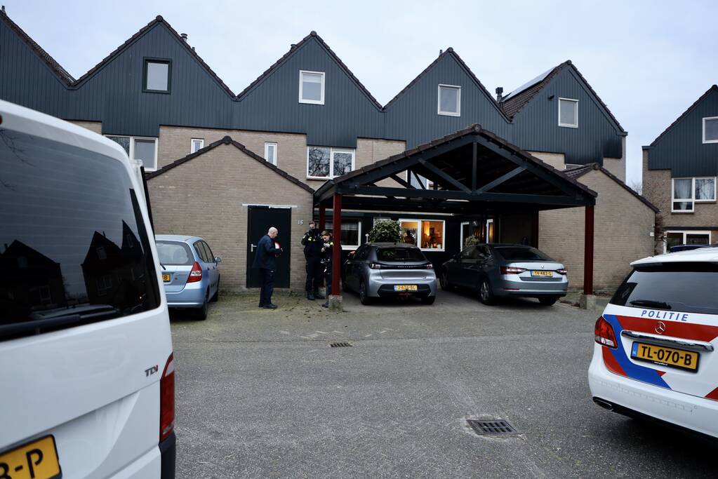 Overleden persoon aangetroffen in woning