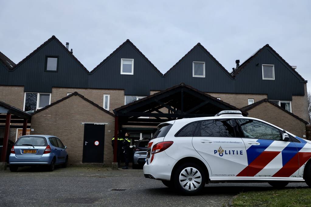 Overleden persoon aangetroffen in woning