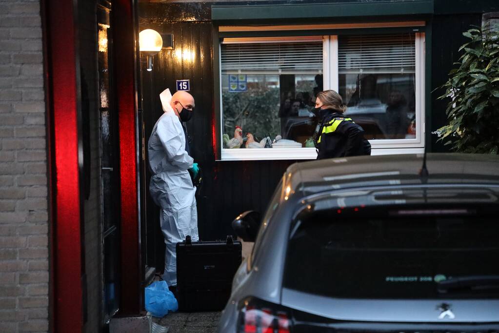 Overleden persoon aangetroffen in woning