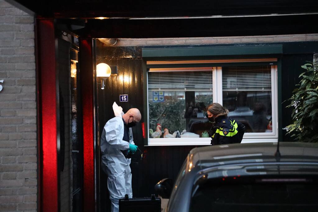 Overleden persoon aangetroffen in woning