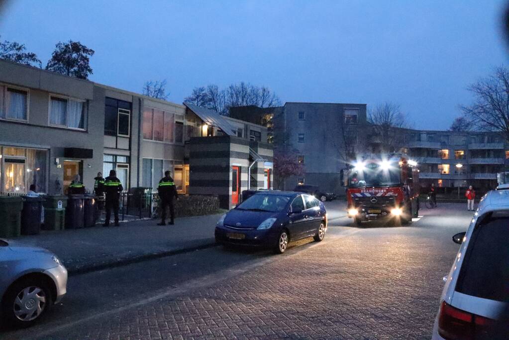 Brandweer blust kleine brand in woning