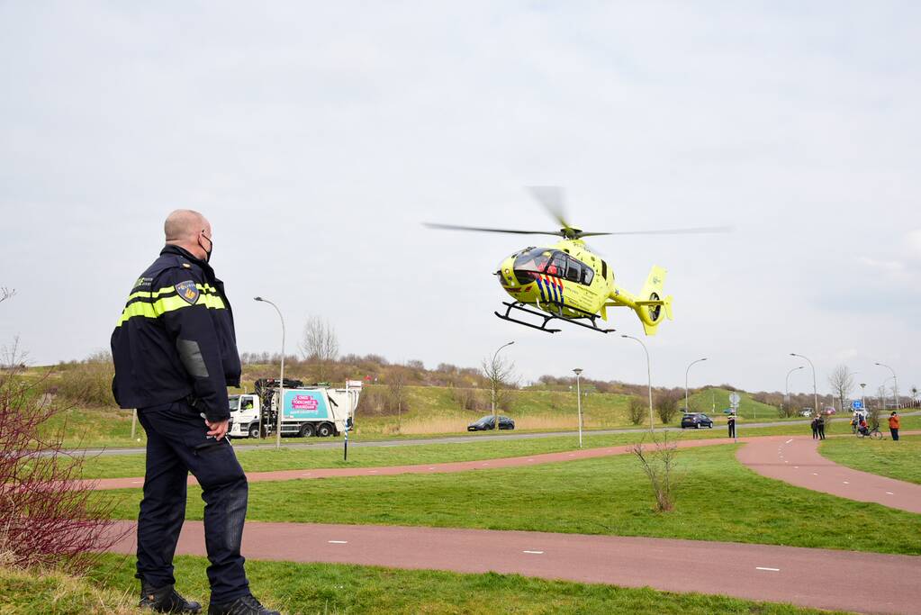 Man ernstig gewond na val van dak in Vrijheidsakker