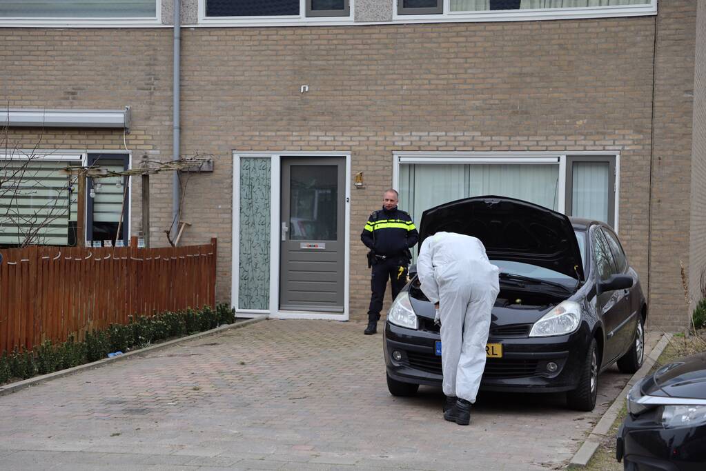 Zwaarbewapende agenten bij woning in Schuilenburg