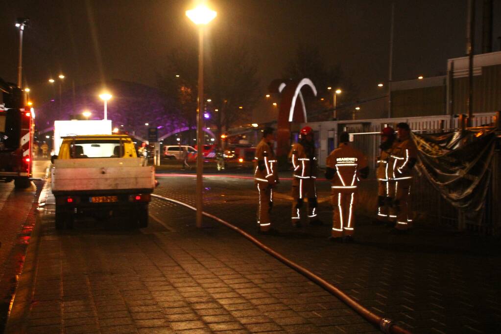 Uitslaande brand in Westelijk Havengebied