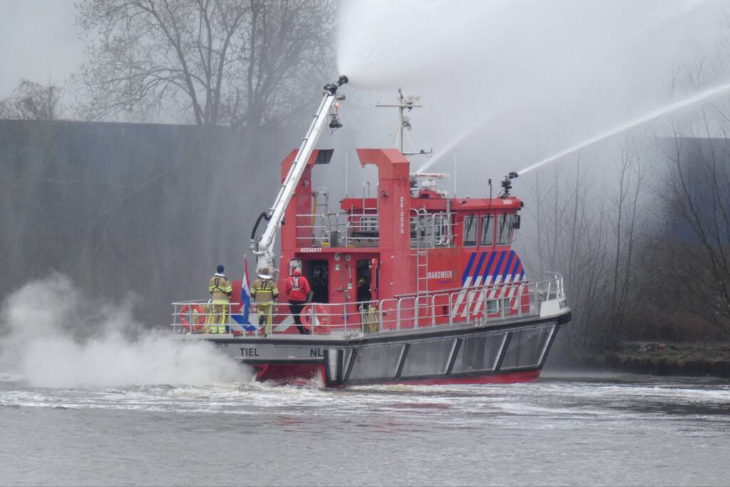 Zeer grote brand bij verschrotingsbedrijf