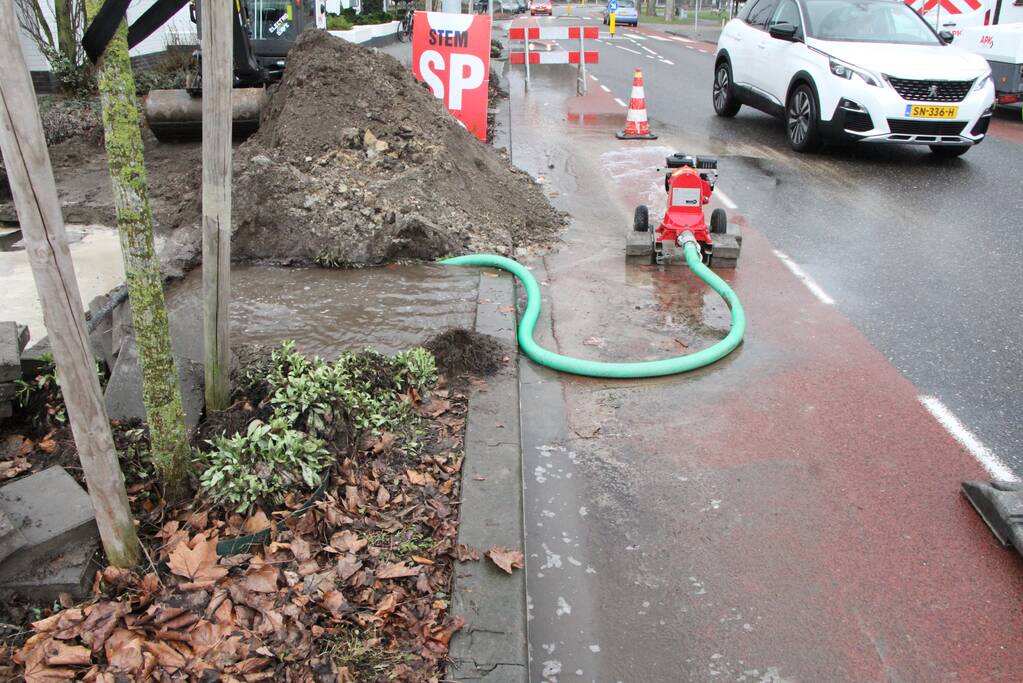 Huishoudens zonder water door gesprongen waterleiding