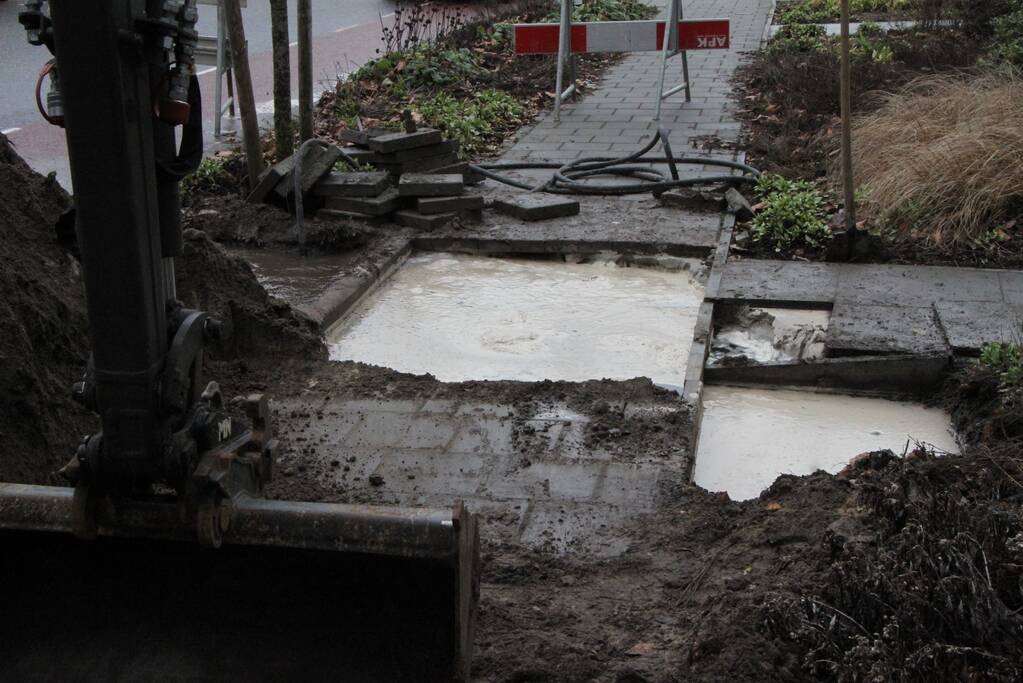 Huishoudens zonder water door gesprongen waterleiding