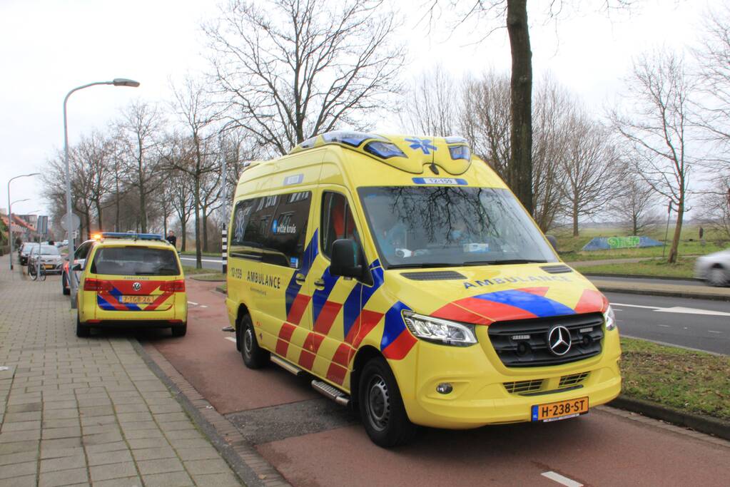 Scooterrijder botst op kinderwagen
