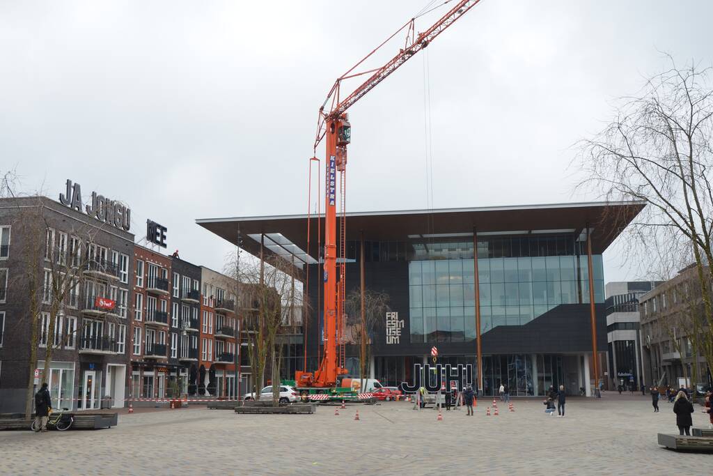 Karakteristieke belettering gaat verhuizen