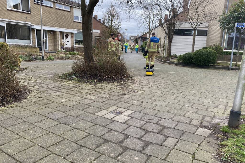 Brandweer bevrijdt persoon uit benarde positie
