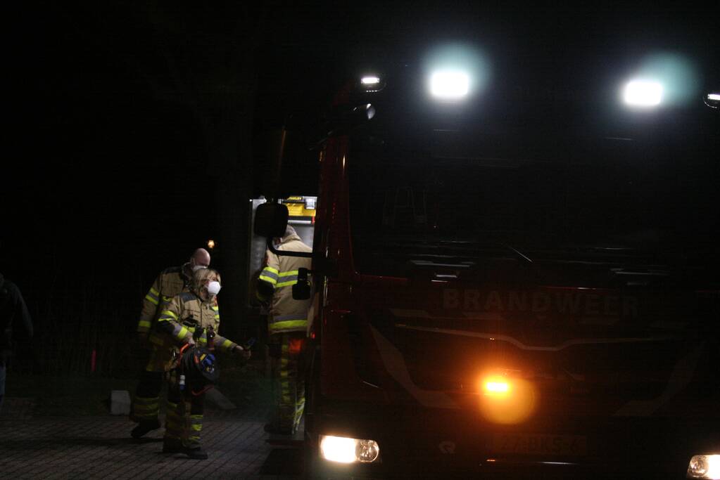 Brandweer blust brand in woning van woon-zorgcentrum WZC Thedingsweert