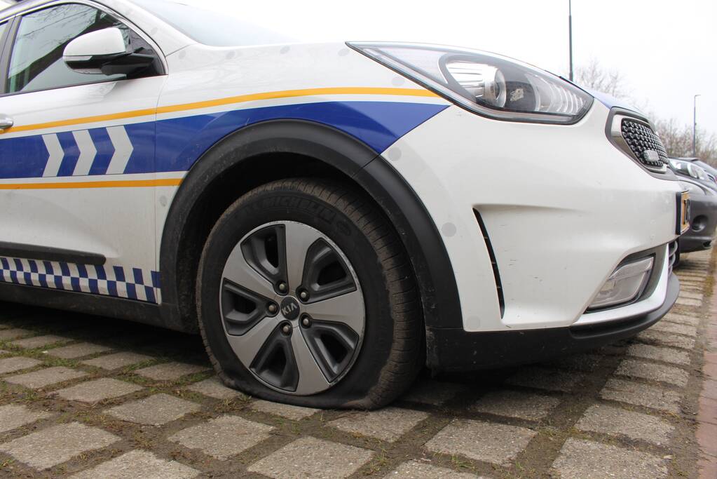 Banden voertuigen handhaving lekgestoken