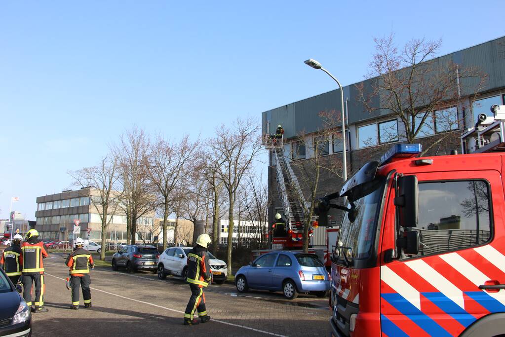 Gevelplaat losgewaaid door storm