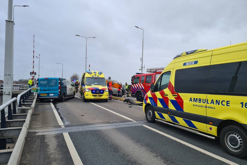 Ernstig ongeval op Coenecoopbrug