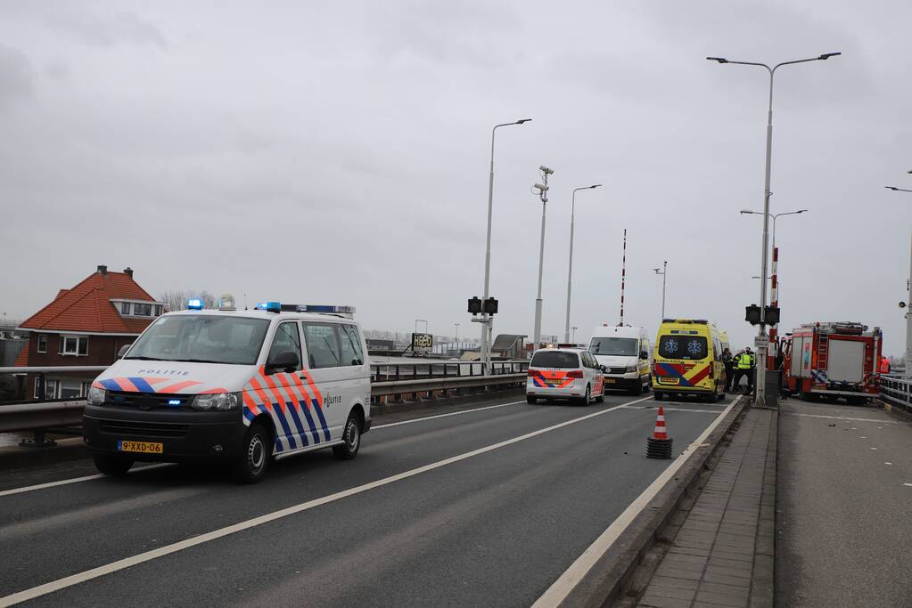 Ernstig ongeval op Coenecoopbrug