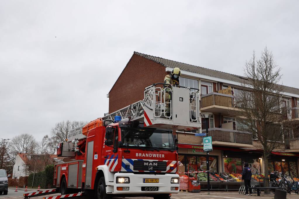 Dakpannen woning losgewaaid