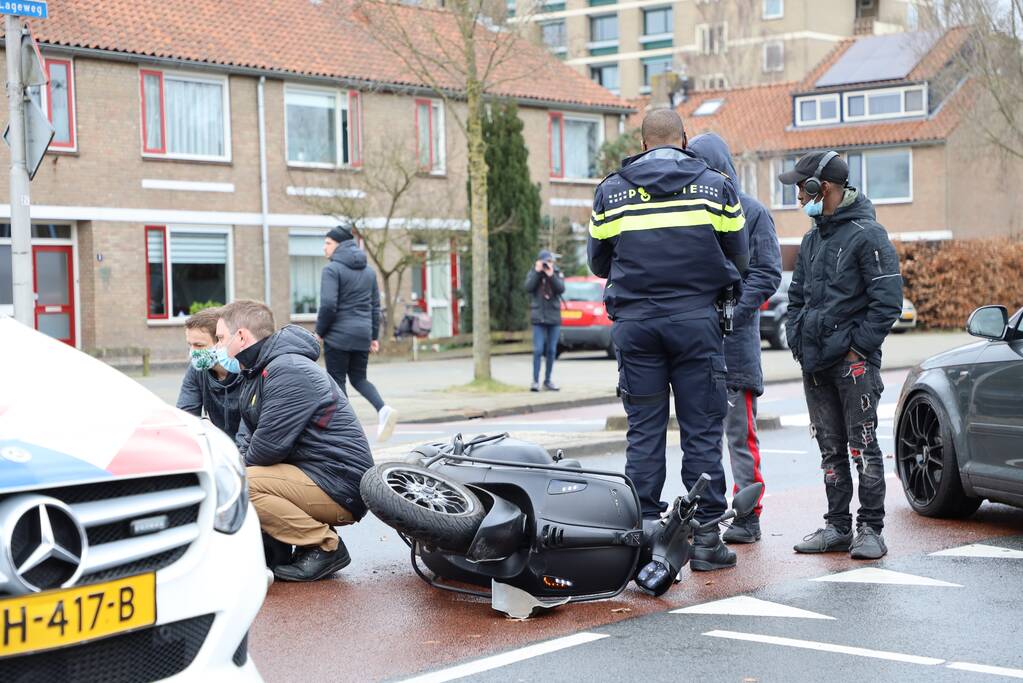 Brommerrijder gewond bij ongeval