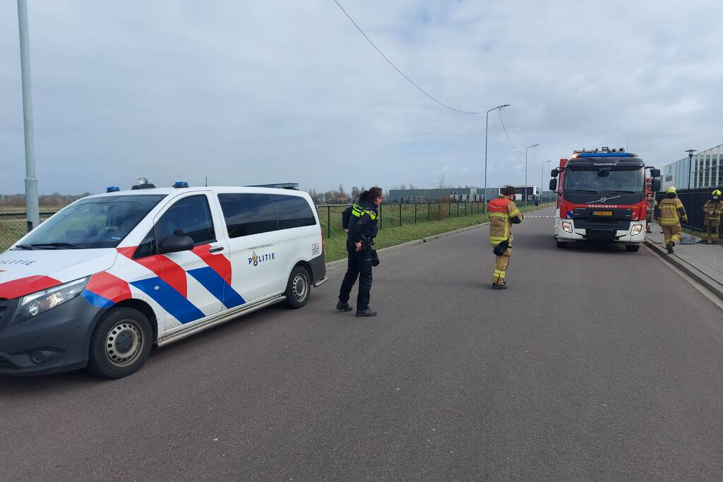 Dakplaat losgelaten door storm