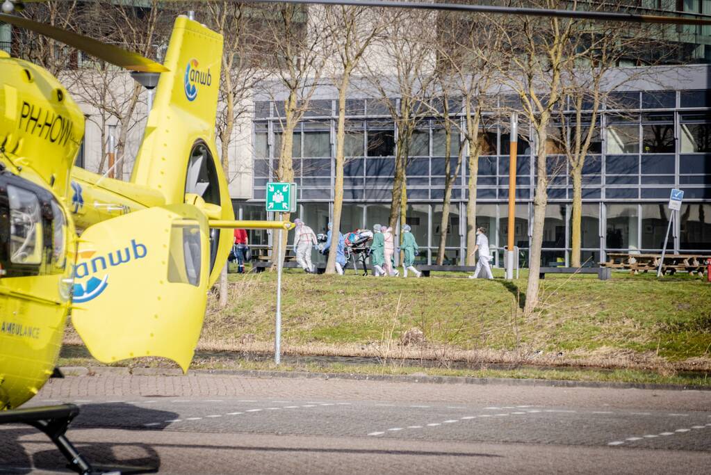 Traumahelikopter landt bij Spaarne Gasthuis voor coronapatiënt