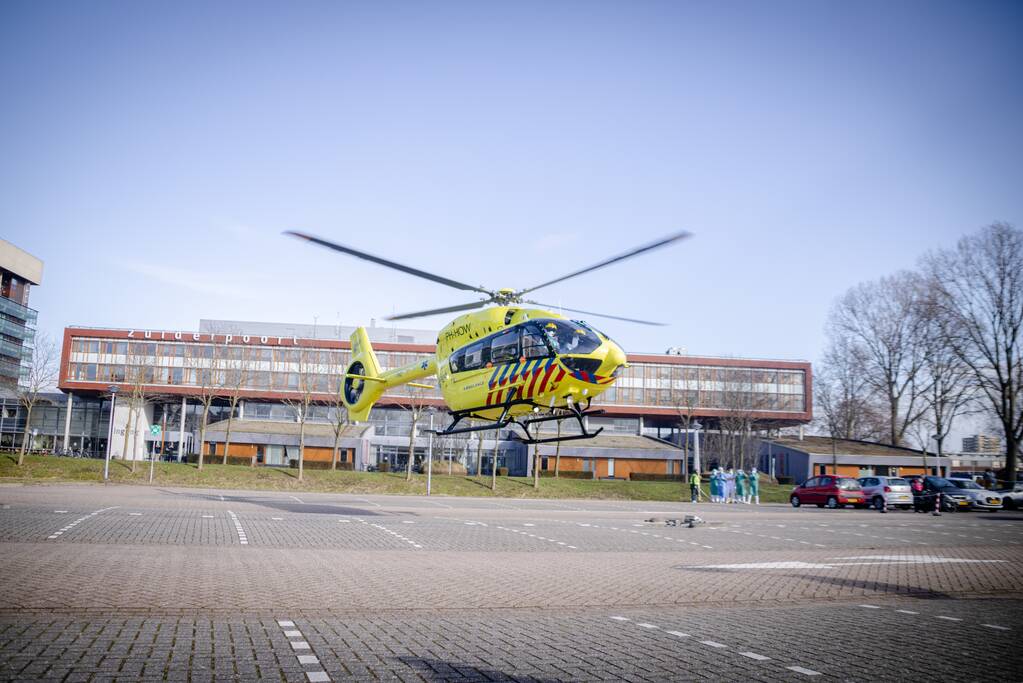 Traumahelikopter landt bij Spaarne Gasthuis voor coronapatiënt