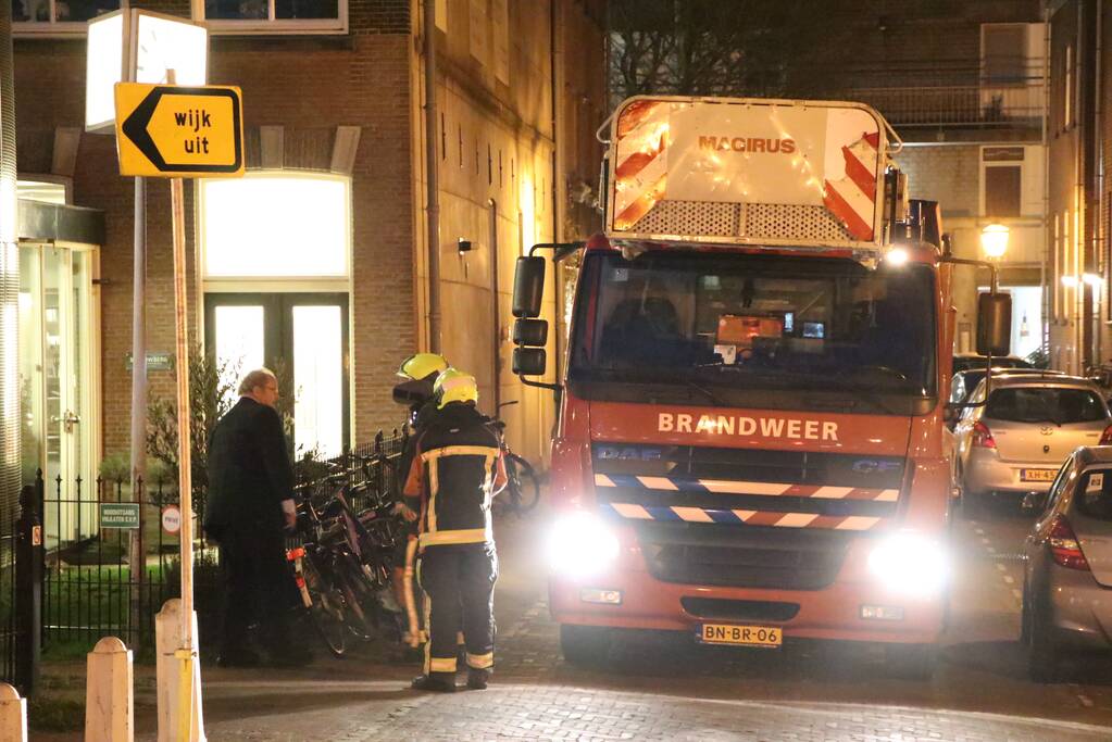 Dakpannen waaien van dak af