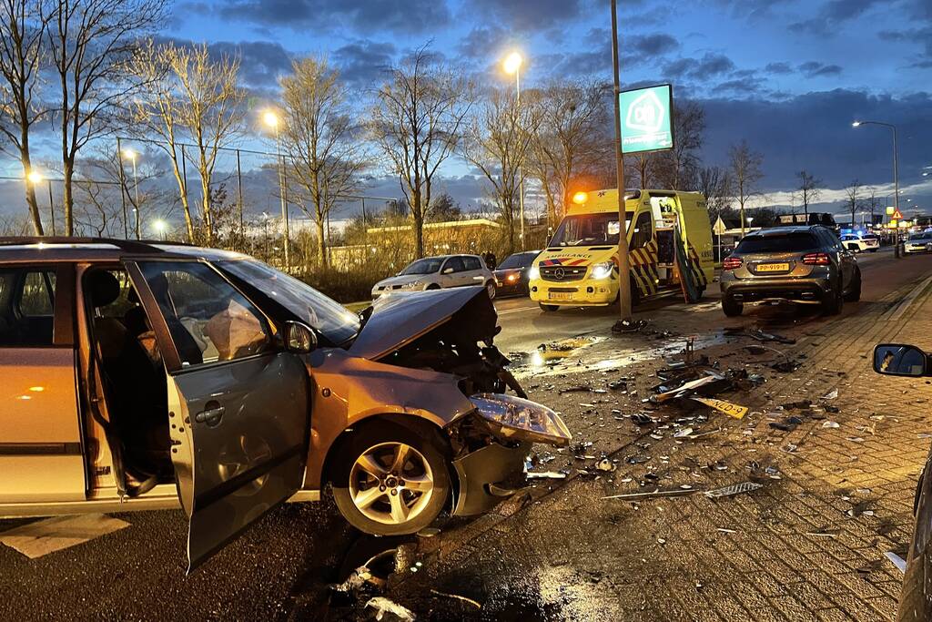 Gewonden bij frontale botsing