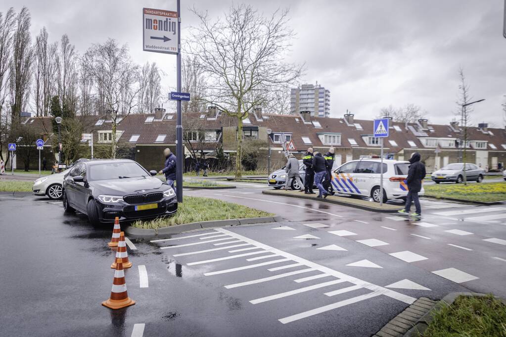 Maaltijd bezorger gewond bij aanrijding