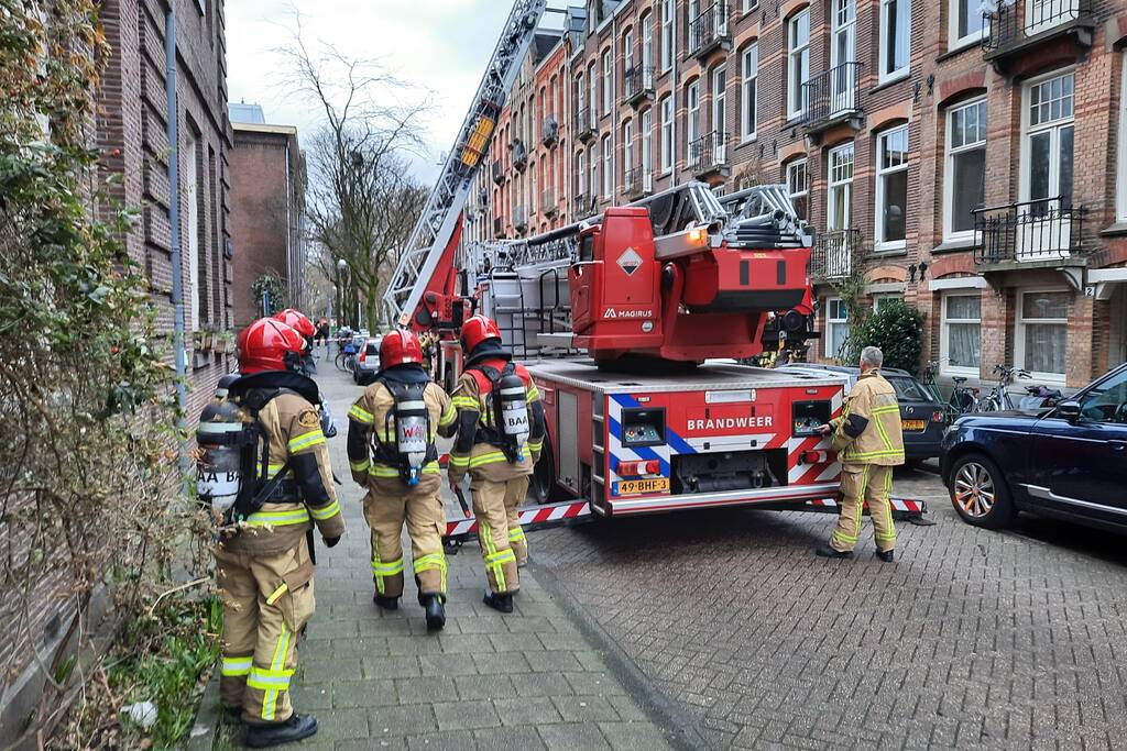 Kleine brand op dak van woning