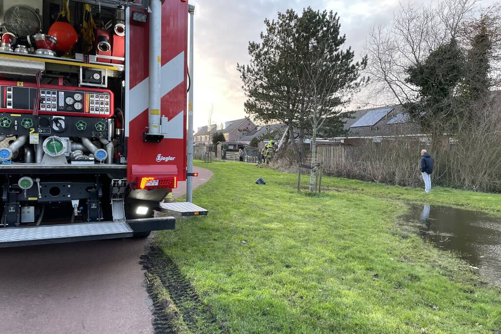 Boom dreigt om te vallen