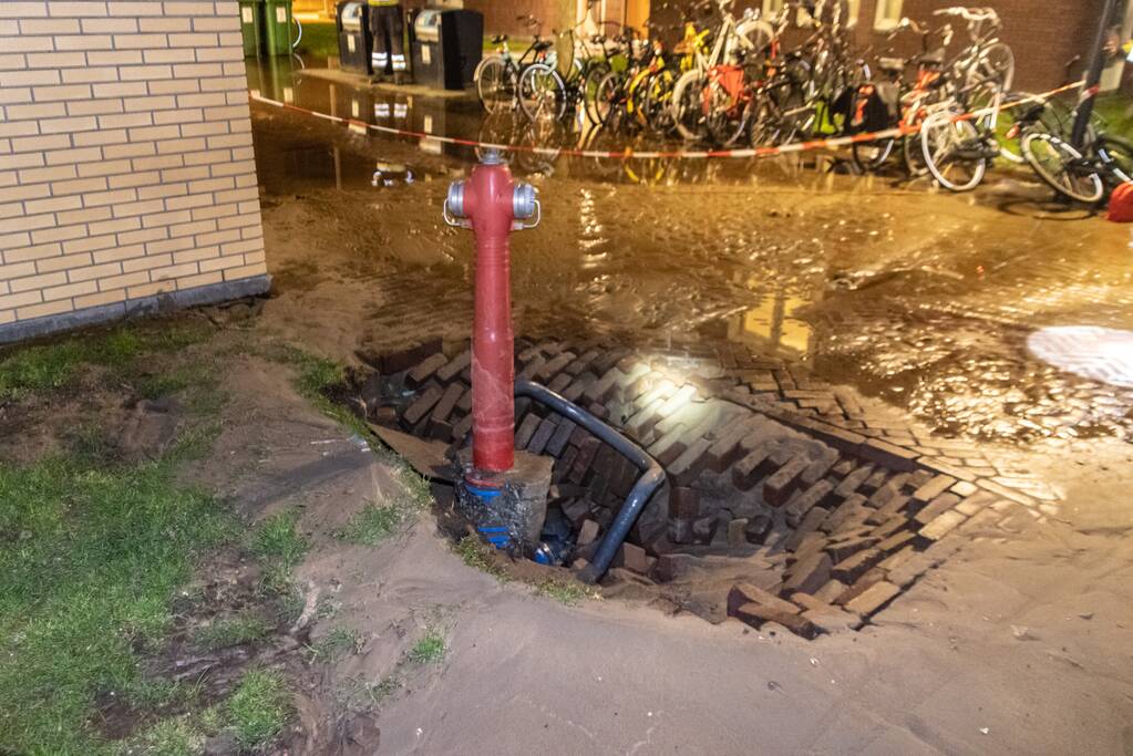 Berger botst tegen brandkraan