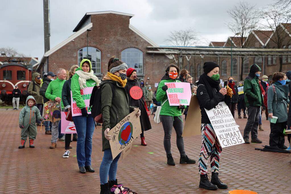 Klimaatdemonstratie bij Wagenwerkplaats
