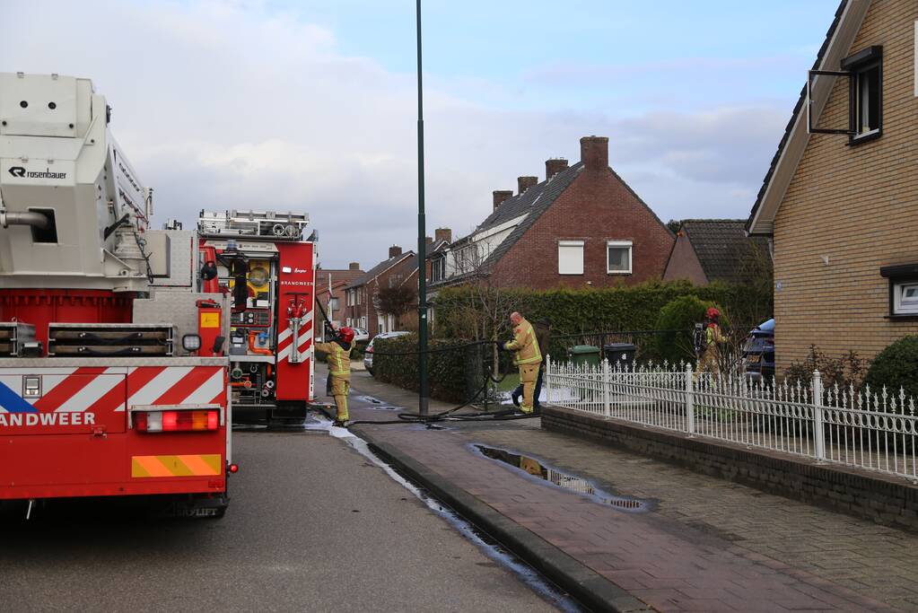 Schoorsteenbrand snel geblust